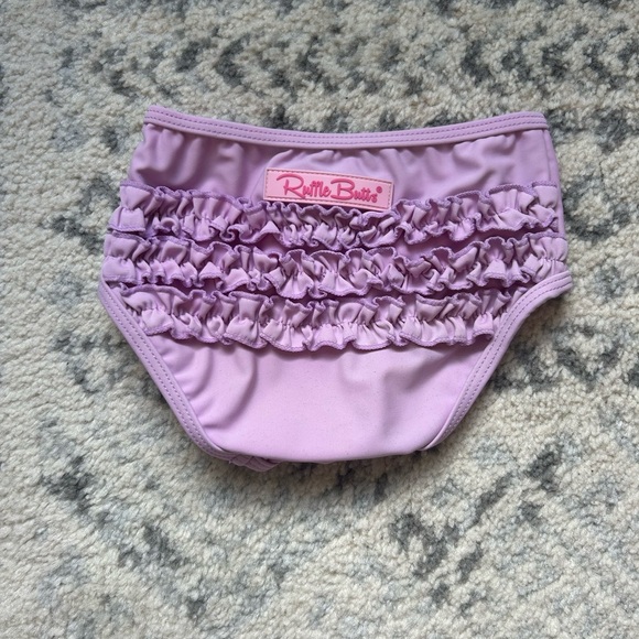 Ruffle butts swimsuit size 18-24 months - Picture 6 of 6